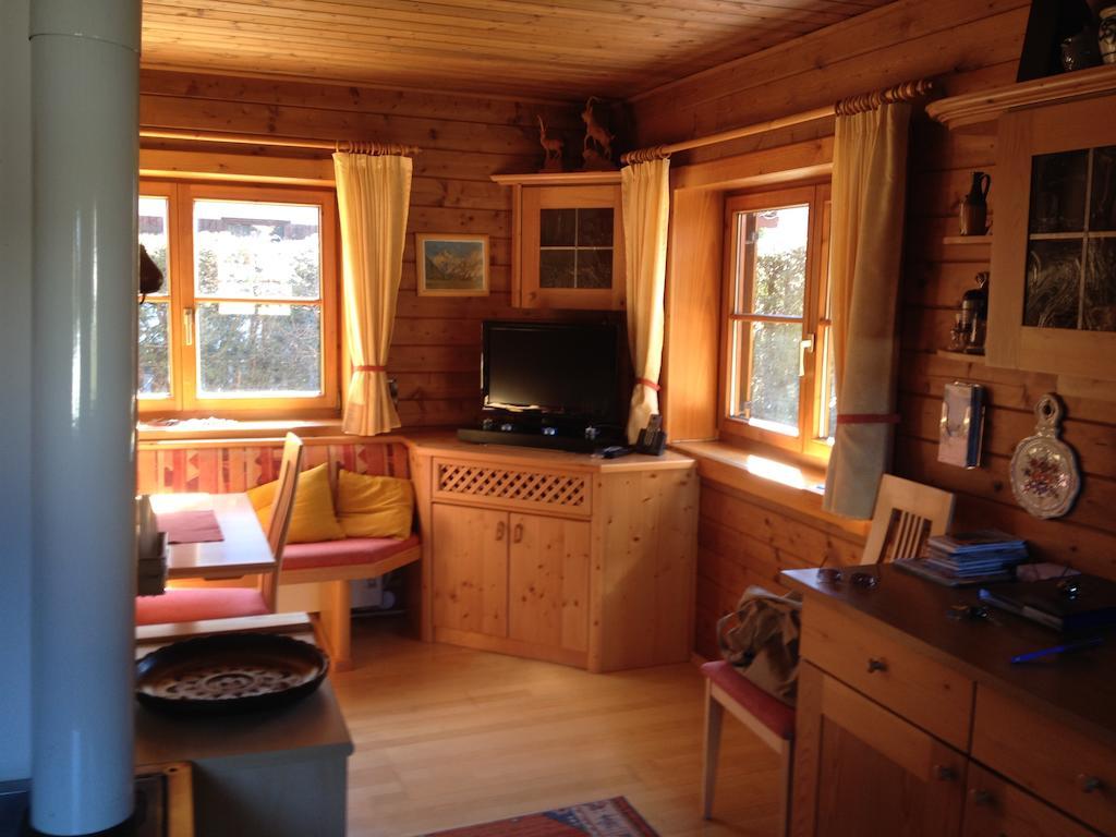Ferienhaus Zirmheim Пертизау Номер фото
